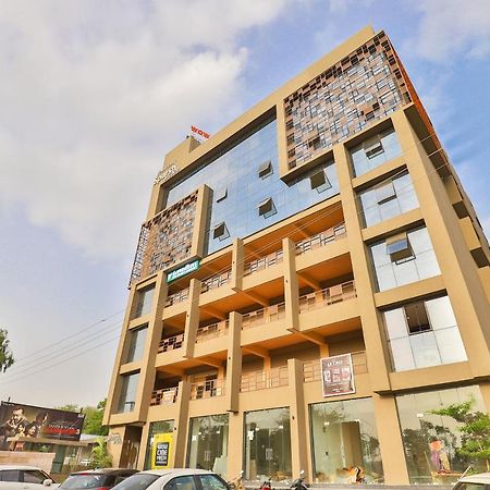 Oyo 16604 Hotel Sparsh Inn Ahmedabad Exterior foto